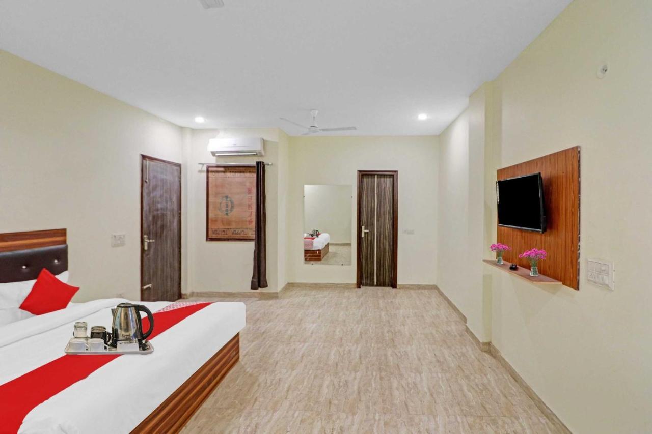 Hotel O Moonshine Near Mohan Estate Metro Station Yeni Delhi Dış mekan fotoğraf