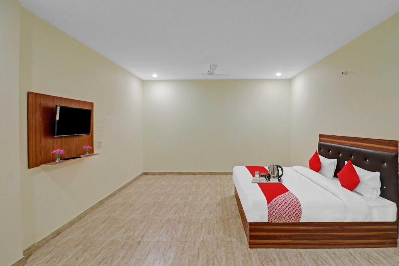 Hotel O Moonshine Near Mohan Estate Metro Station Yeni Delhi Dış mekan fotoğraf